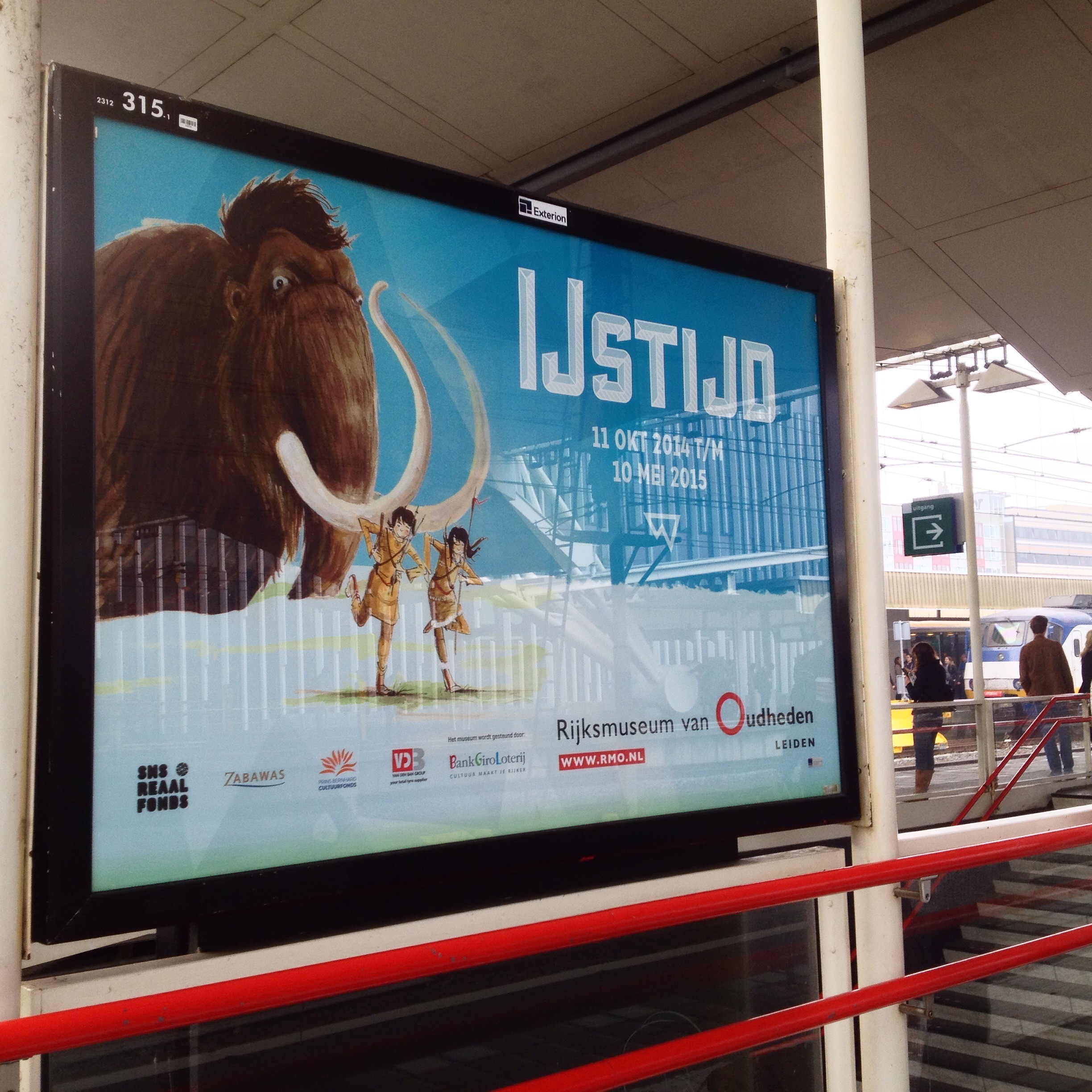 Image for Onze poster hangt nog op station Leiden!