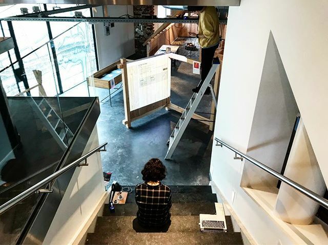 Image for Bouwdag 2 van #boerenburcht in @museumvlaardingen. Collectie, beamers, speakers en geluid.