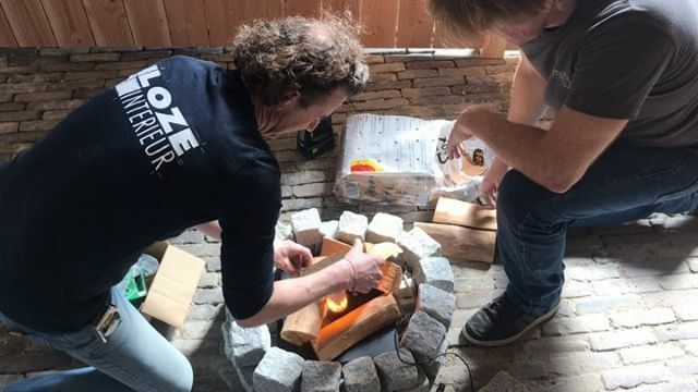 Image for '@lozeeric en @blomkey76; mannen die weten hoe je een vuurtje bouwt! #boerenburcht #tentoonstelling #tentoonstellingsontwerp #vlaardingen1018
