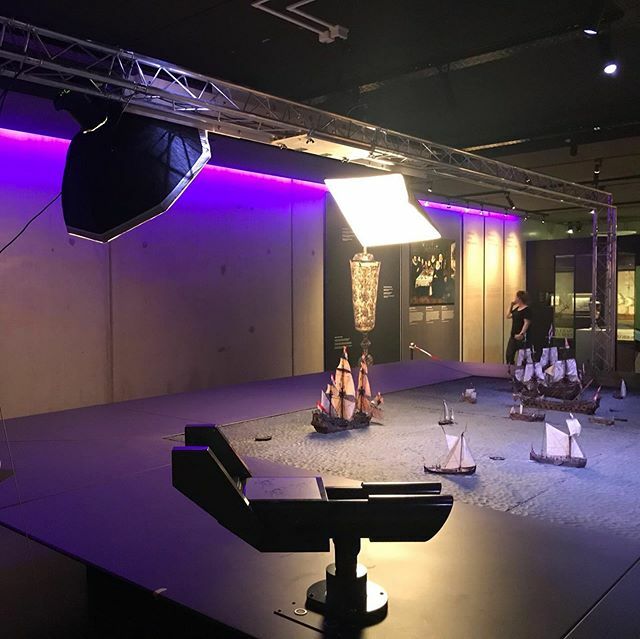 Image for Vandaag maken we foto’s van de bovenkant van de grootste maritieme maquette ter wereld samen met Studio z-as in @kaapskil