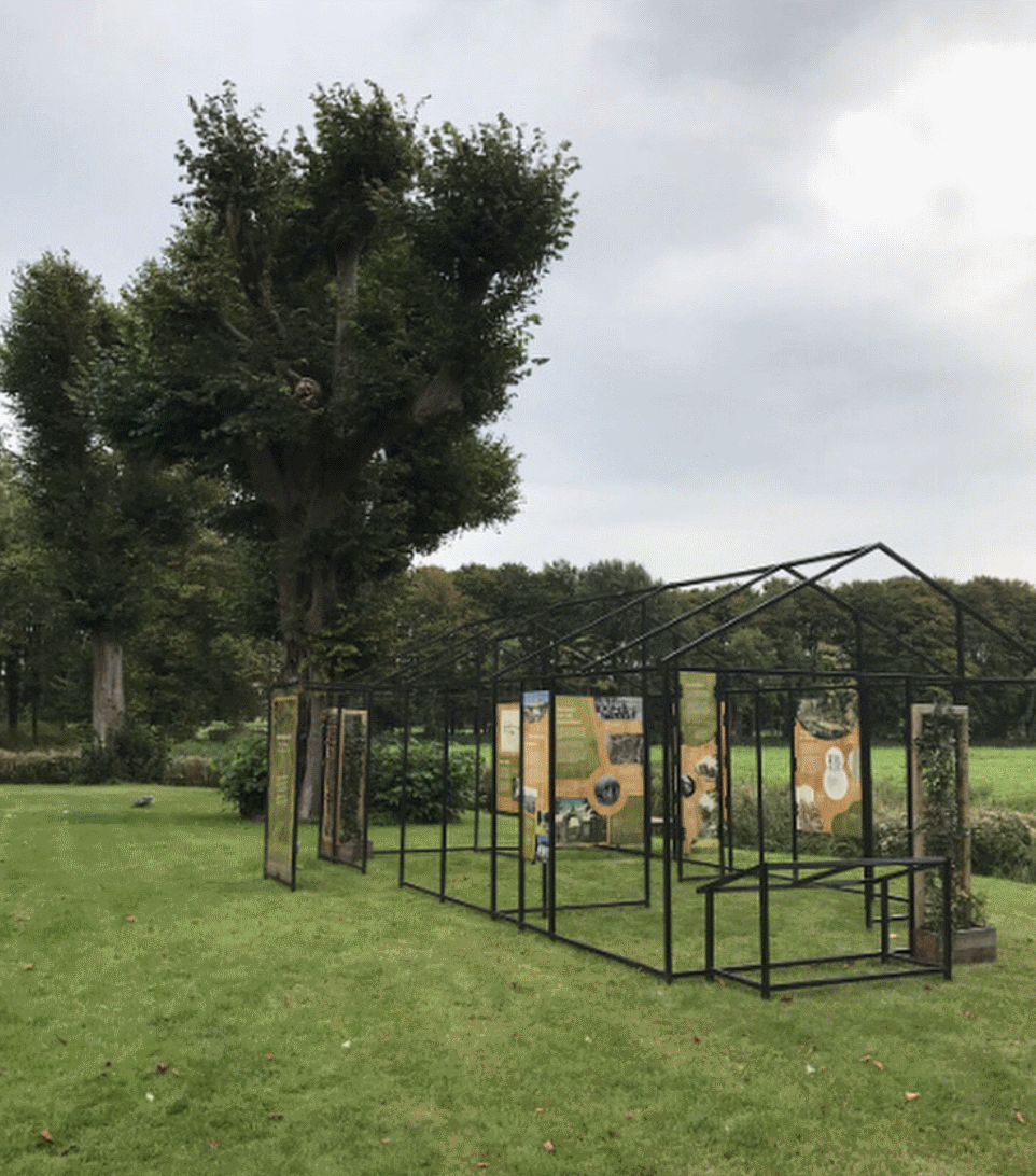 Image for De reizende tentoonstelling Binnenstebuiten is neergestreken naast Chateau Marquette in Heemskerk.