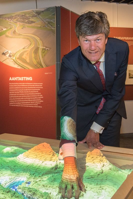 Image for De burgemeester van Castricum opent wAARDEvol